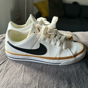 Nike blazer low tops